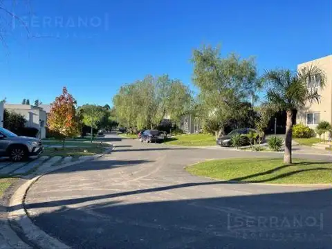 Terreno en Venta 30  mts Fondo