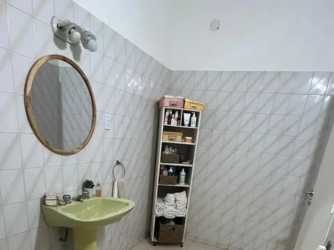 Depto Tipo Casa en Venta en Temperley, USD 65.000