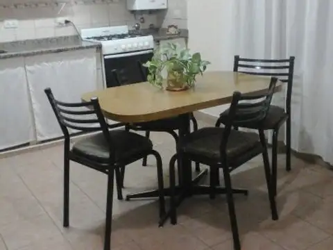 Depto Tipo Casa en Alquiler de 2 ambientes