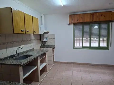 Depto Tipo Casa en Alquiler de 2 ambientes