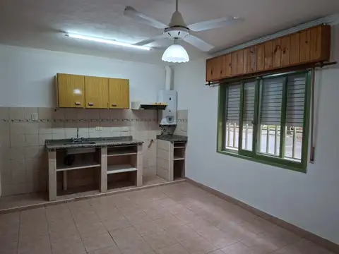 Depto Tipo Casa en Alquiler de 1 dormitorio