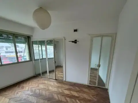 Avenida Juan Bautista Justo 9500, Piso 1