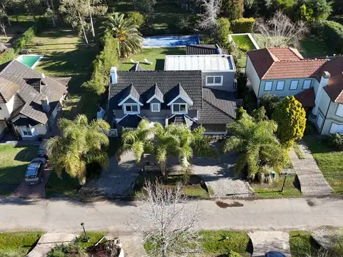 CASA 6 AMBIENTES ECHEVERRIA DEL LAGO