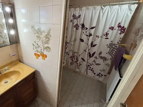 Depto Tipo Casa en Venta con 1 cocheras