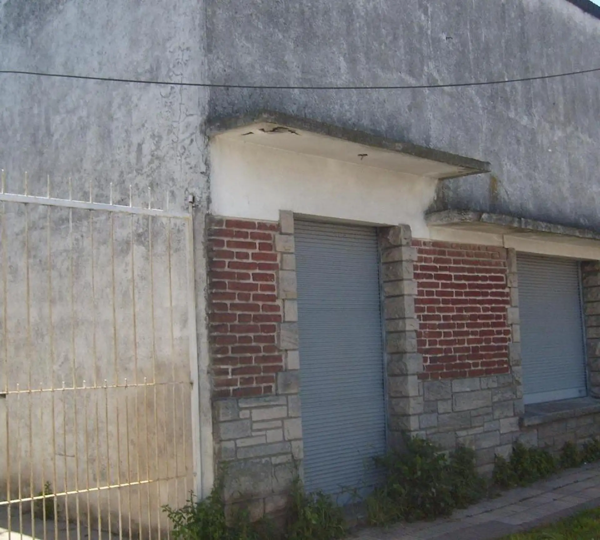Chalet sobre dos lotes ideal para emprendimiento
