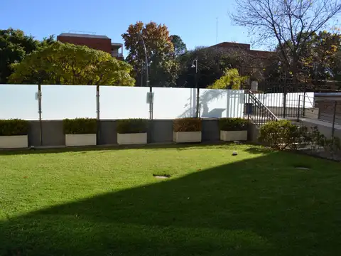 Husares al 2250 - Belgrano chico