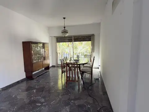 Venta departamento 3 ambientes con balcón y cochera en Palermo