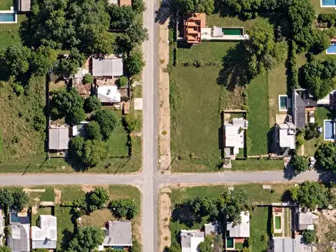 Terreno en venta en la ciudad de Funes, zona 8.