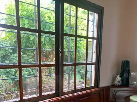Casa en Alquiler con 1 cochera