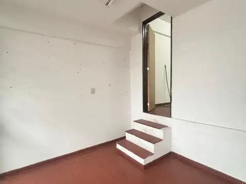 Oficina 2 ambientes con 1 baño