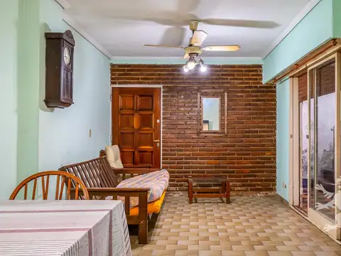 Depto Tipo Casa en Venta 50 años