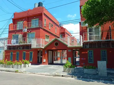 AMPLIO DPTO 3 AMBIENTES CON COCHERA Y TERRAZA PROPIA EN SAN MIGUEL