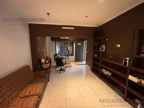 Casa en Alquiler con 1 cochera
