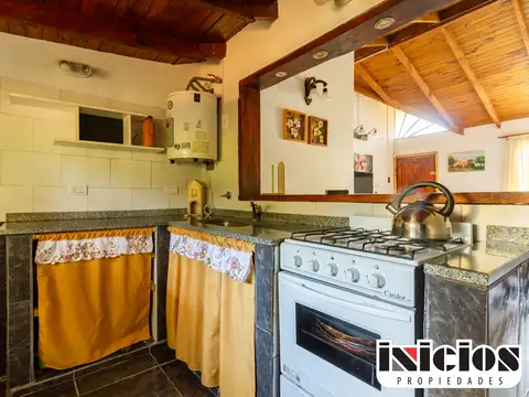 Casa funcional con gran terreno - C1103