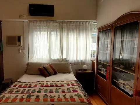 Depto Tipo Casa 5 ambientes con 2 baños
