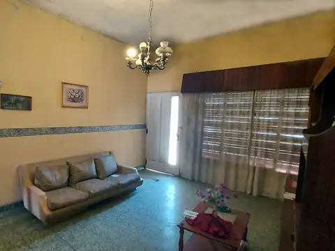 Casa en Venta en Moron Sur, USD 95.000