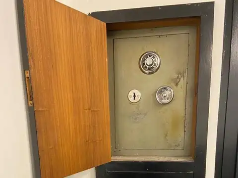 Oficina 5 ambientes con 1 baño