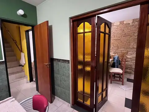 Casa 6 ambientes con 3 baños