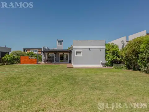 José Hernández  al 6400