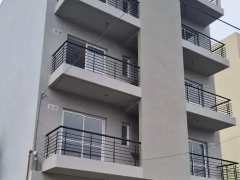 Departamento en Jose León Suarez