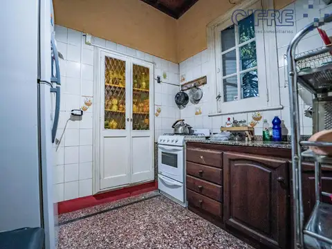 Casa en Villa del Parque 4 ambientes con patio y terraza en lote propio
