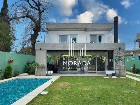 Casa en Venta con 2 cocheras