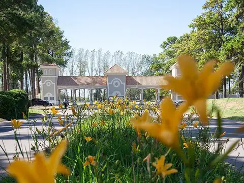 Terreno en Venta en Los Pinares Country Club, USD 60.000