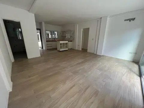 Depto Tipo Casa en Venta de 3 ambientes