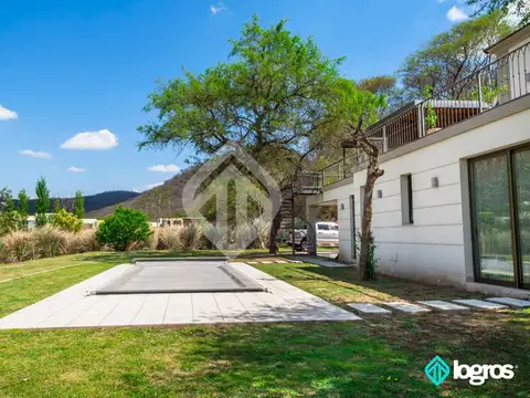 Casa 5 ambientes con 3 baños