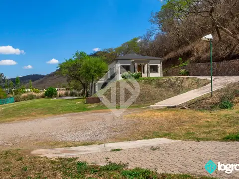 HERMOSA CASA EN VENTA - VALLE ESCONDIDO - SALTA