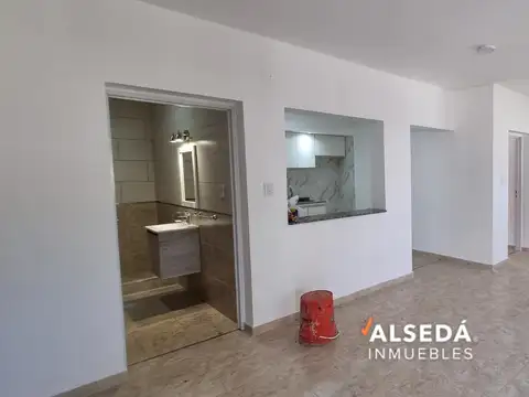 Departamento en Alquiler en Jorge Cura, $ 800.000