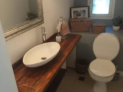 Casa en Alquiler Temporal con 3 cocheras