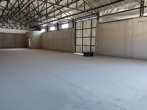 Galpon en Venta 30  mts Fondo