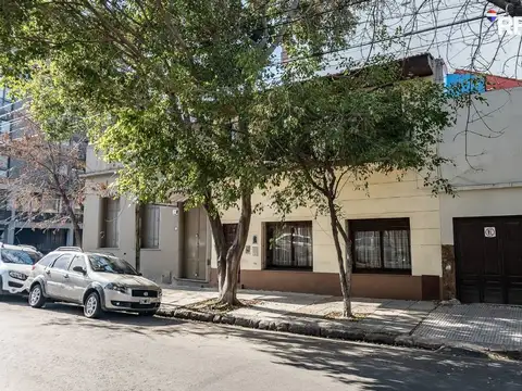 VENTA CASA BARRACAS C/PATIO Y TERRAZA 5 AMBIENTES