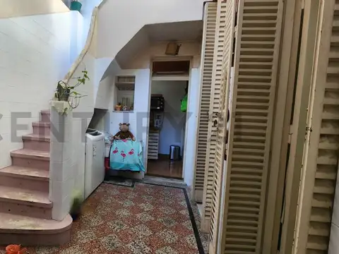 Depto Tipo Casa en Venta en Flores, USD 105.000