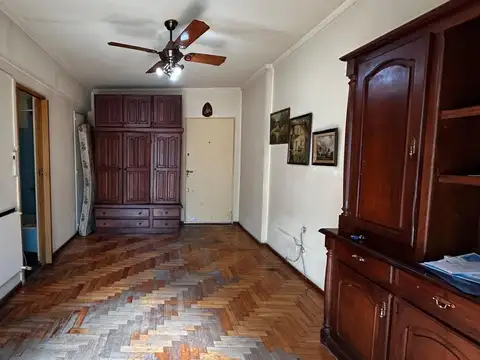 Avenida Belgrano 1800, Piso 3