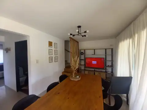 Casa 4 ambientes con 3 baños