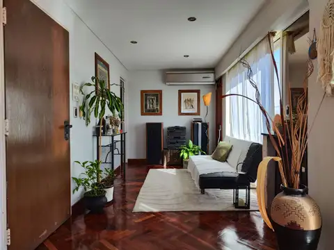 Departamento en Venta con 2 cocheras