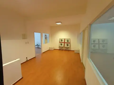 Local en Venta 56 años