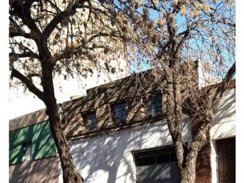 DEPÓSITO/TERRENO - BUENOS AIRES 2200