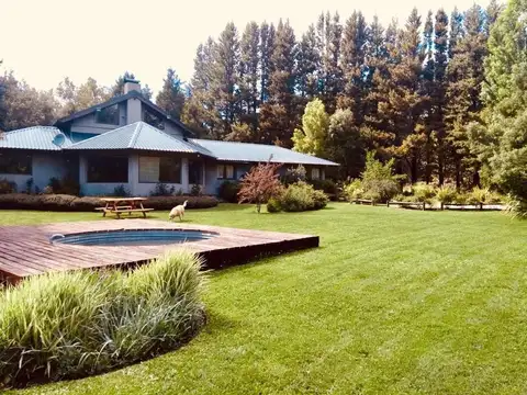 Casa de 4 dormitorios en alquiler turistico - Villa Lago Gutierréz - Bariloche.