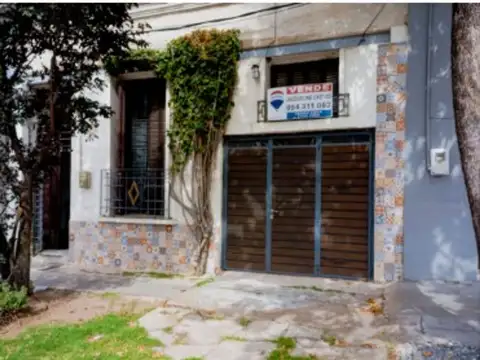 VENTA CASA UNION TRES DORMITORIOS GRAN FONDO