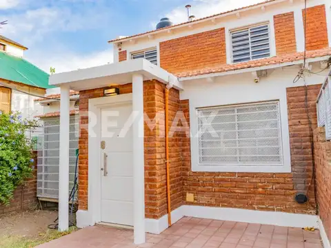 Casa tipo duplex 4 dormitorios Tejas Rojas Neuquén