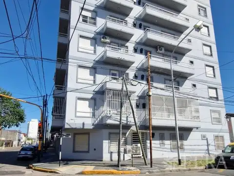 Venta de Departamento 3 ambientes con patio en wilde