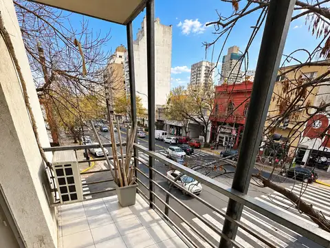 MONOAMBIENTE APTO PROFESIONAL, A LA CALLE CON BALCON, EXCELENTE UBICACION