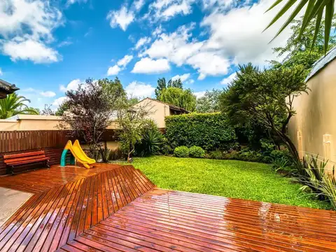 Casa 5 ambientes con 2 baños