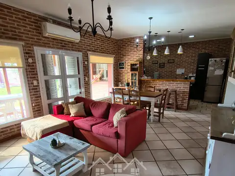 Casa en Venta con 1 cochera