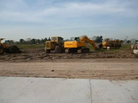 Nestor Kirchner  Nº 11    e/ San Roque y La Inmaculada