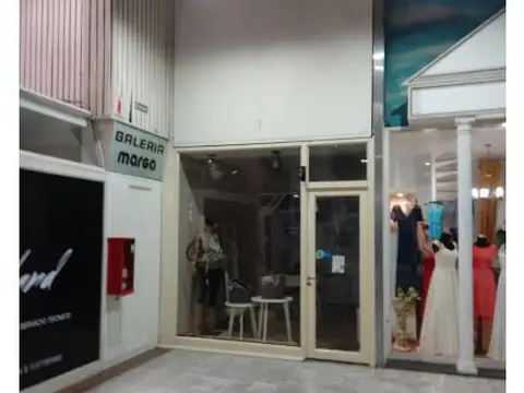 EXELENTE   LOCAL  2 PLANTASTE  25 MTS CUADREADOS  GALERIA MARGA