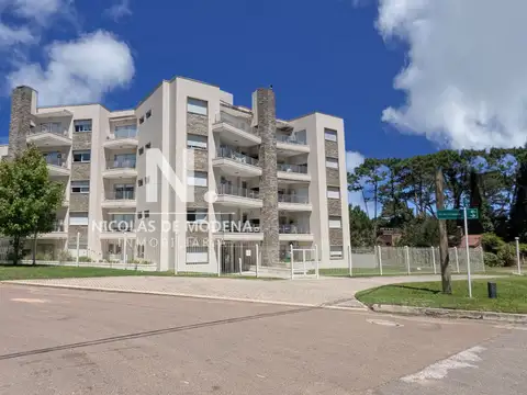 En venta.. Pedragosa Sierra- Punta del Este
